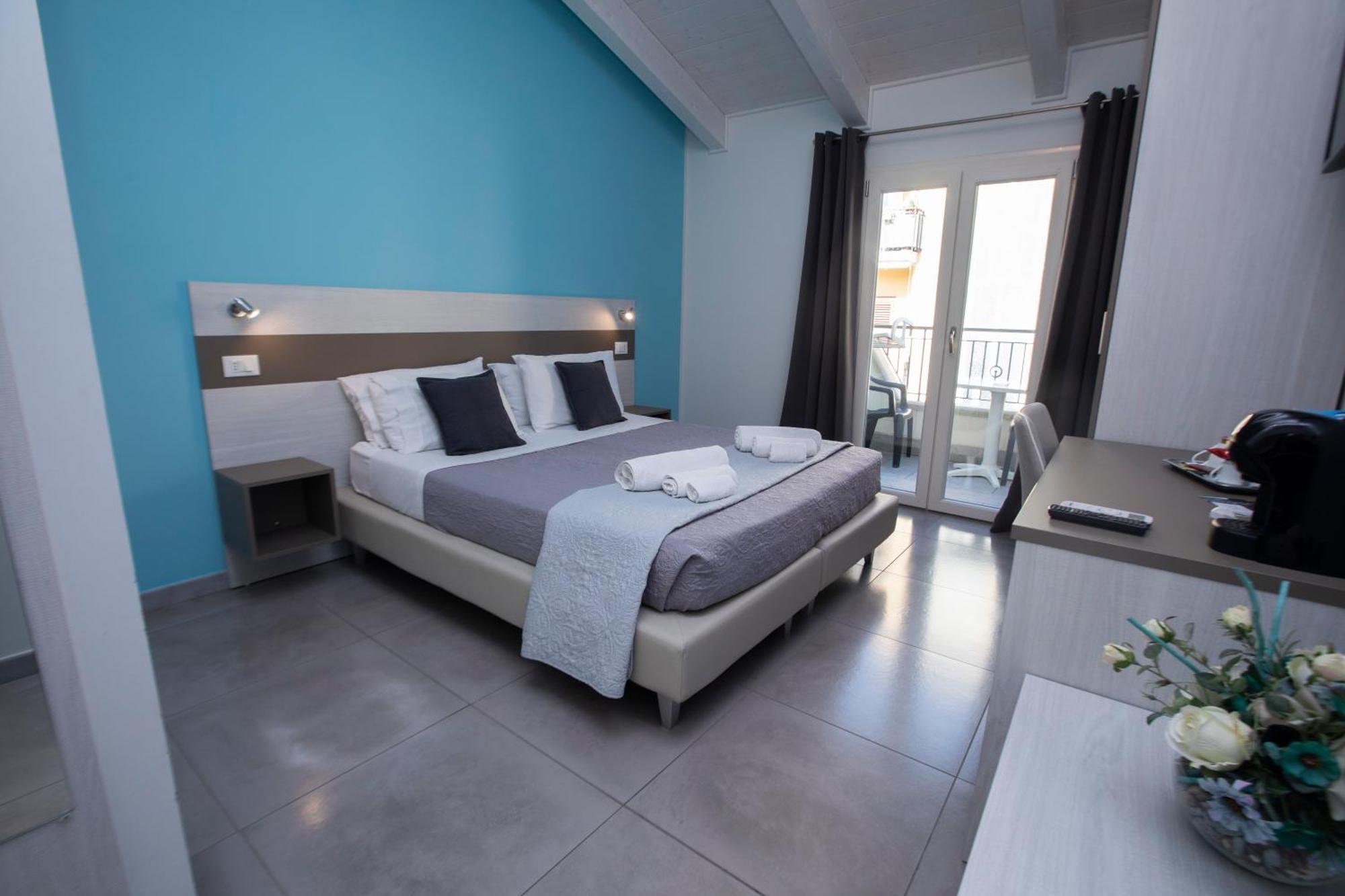 La Perla Amantea - Rooms & Apartaments Extérieur photo
