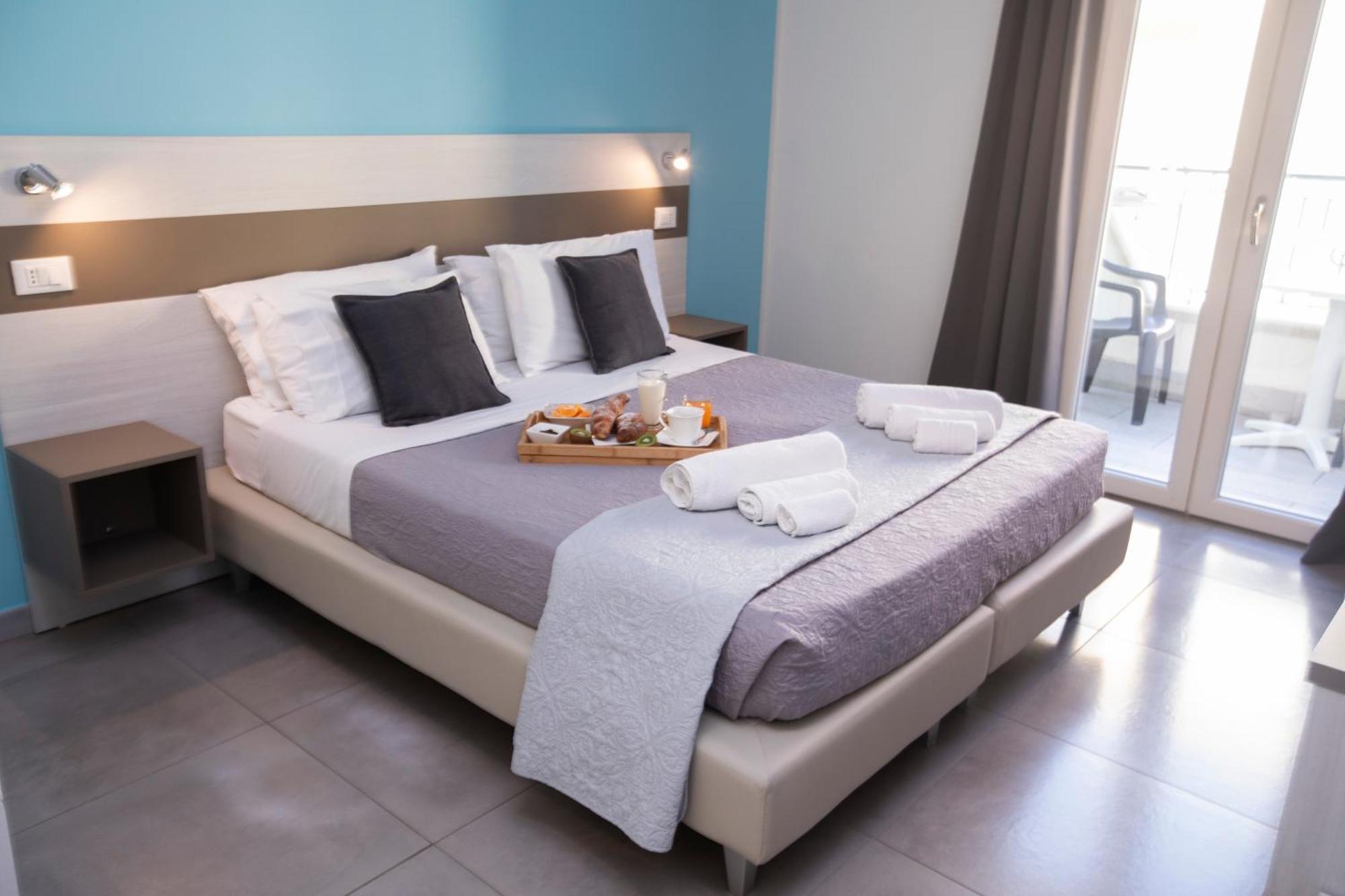 La Perla Amantea - Rooms & Apartaments Extérieur photo