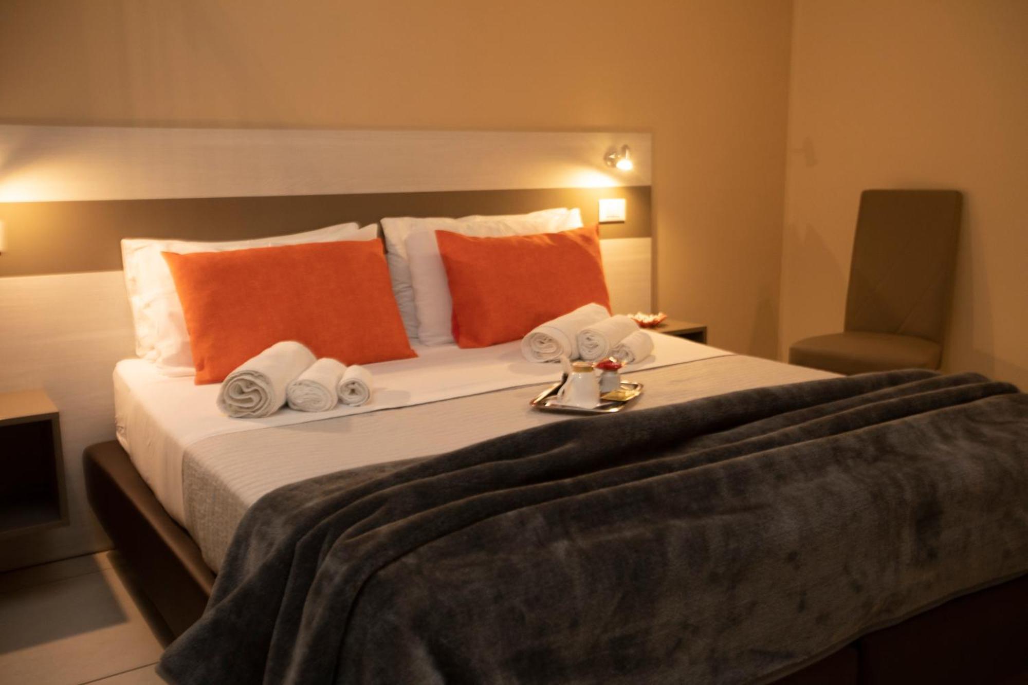 La Perla Amantea - Rooms & Apartaments Extérieur photo