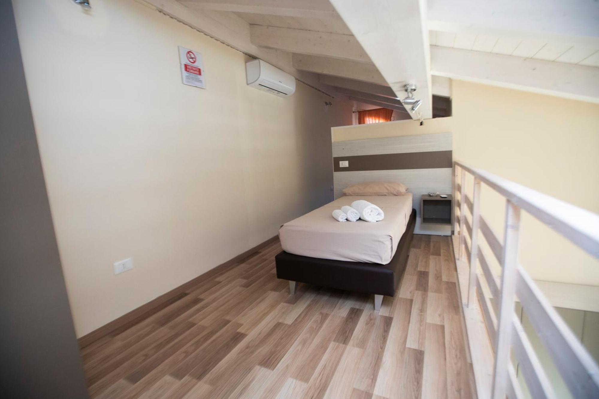 La Perla Amantea - Rooms & Apartaments Extérieur photo
