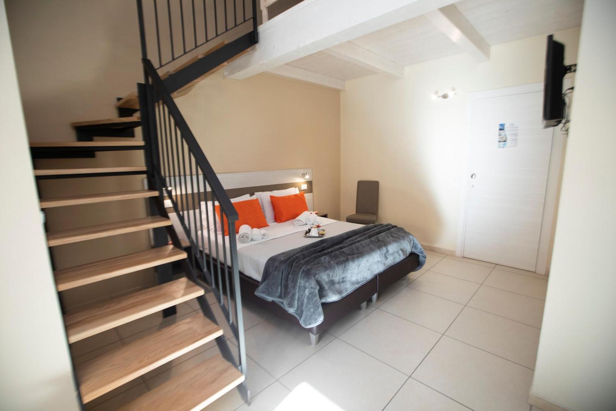 La Perla Amantea - Rooms & Apartaments Extérieur photo