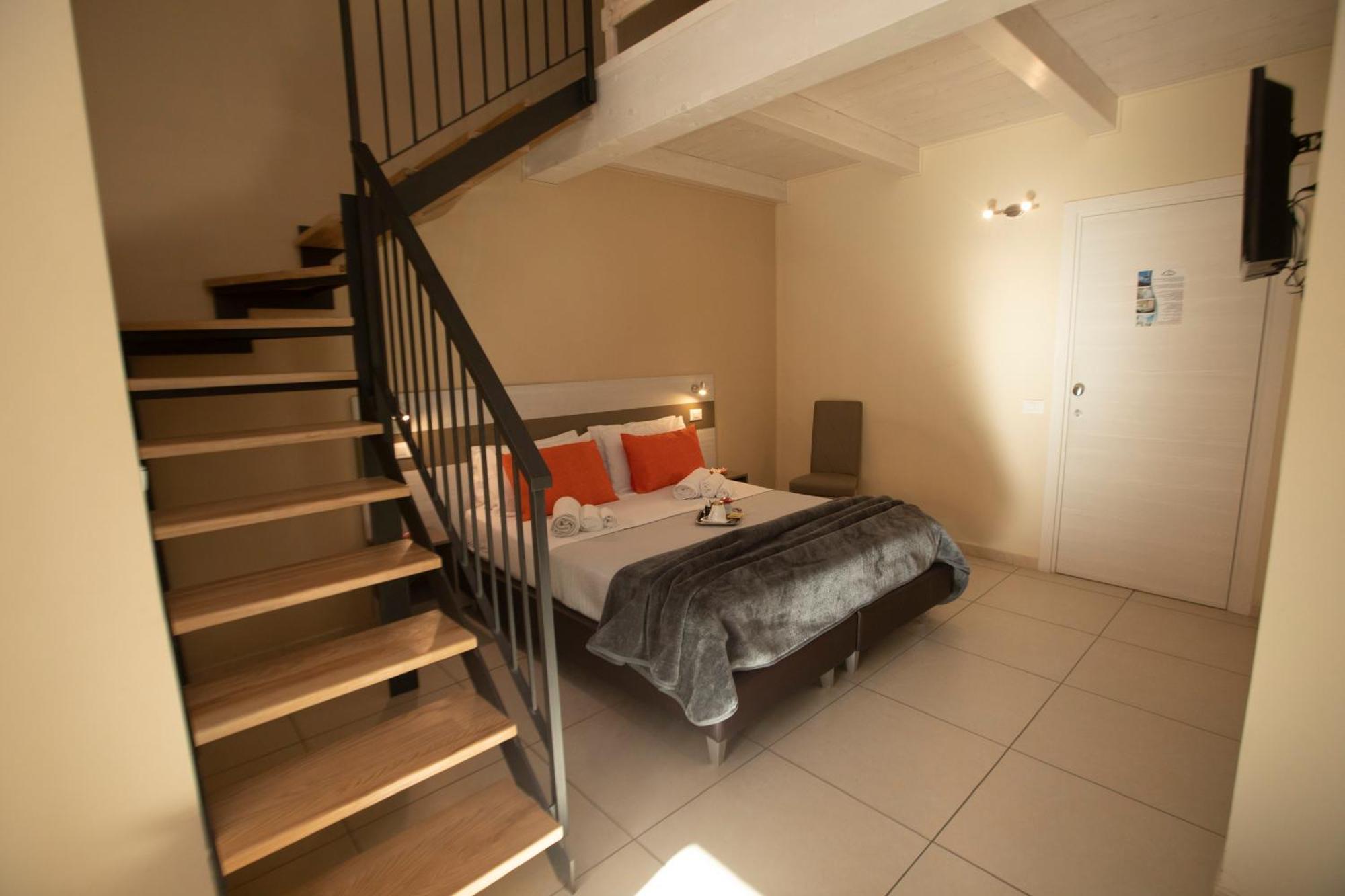 La Perla Amantea - Rooms & Apartaments Extérieur photo