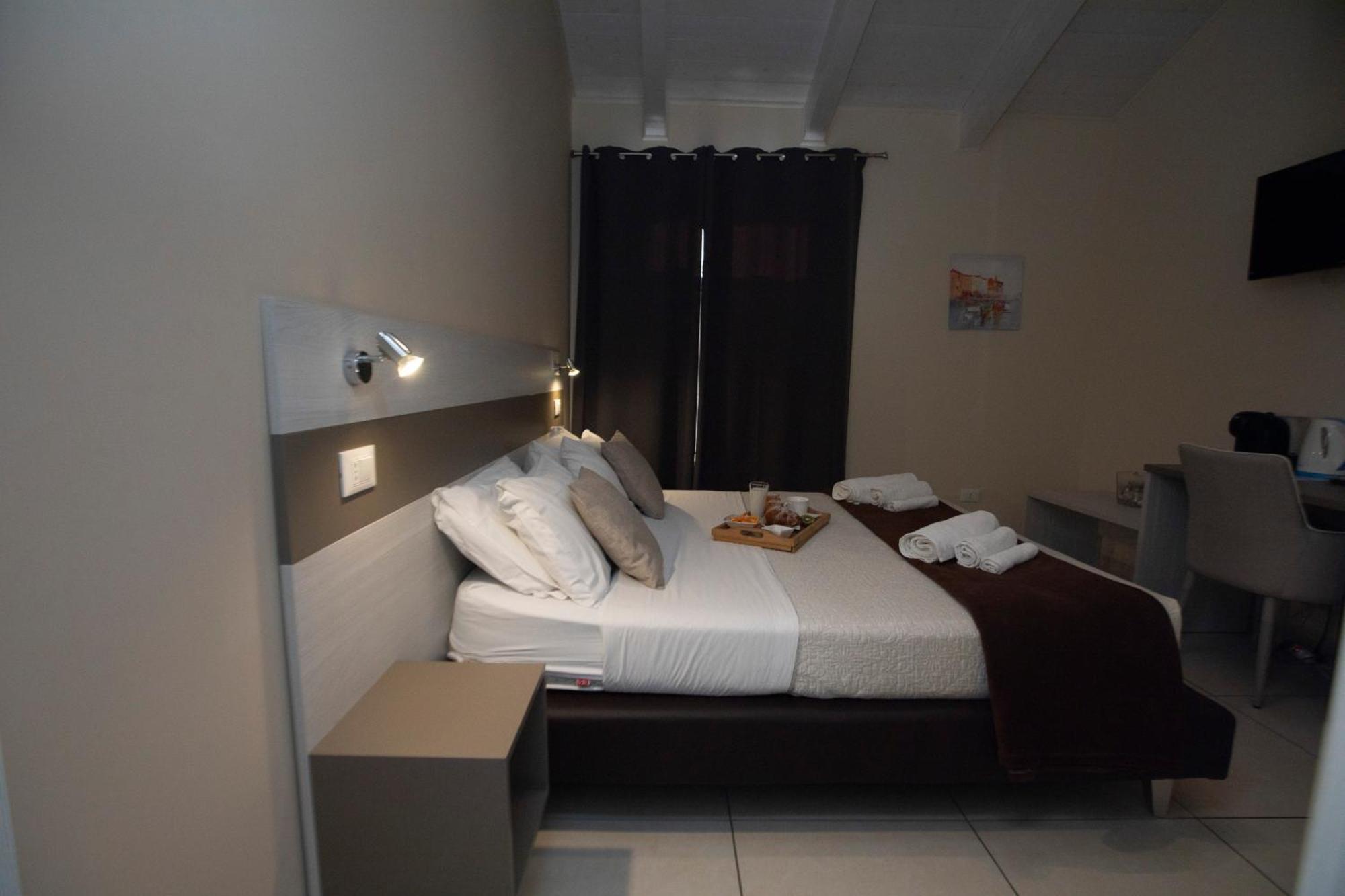 La Perla Amantea - Rooms & Apartaments Extérieur photo