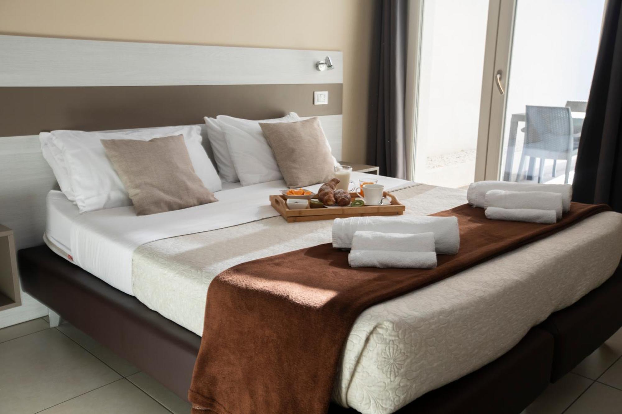 La Perla Amantea - Rooms & Apartaments Extérieur photo