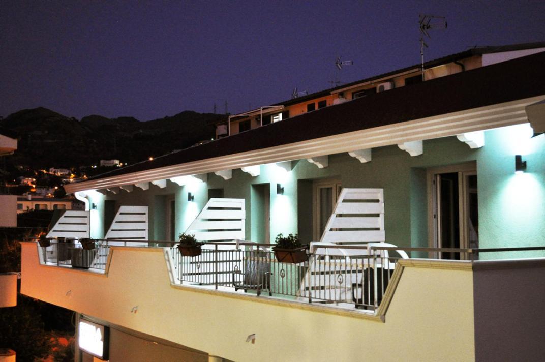 La Perla Amantea - Rooms & Apartaments Extérieur photo